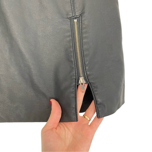 Free People Faux Midnight Magic Vegan Leather Mini Skirt Womens 0 XS Black Faux - Picture 6 of 13